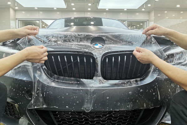 貼膜中的寶馬車 貼膜中的寶馬車