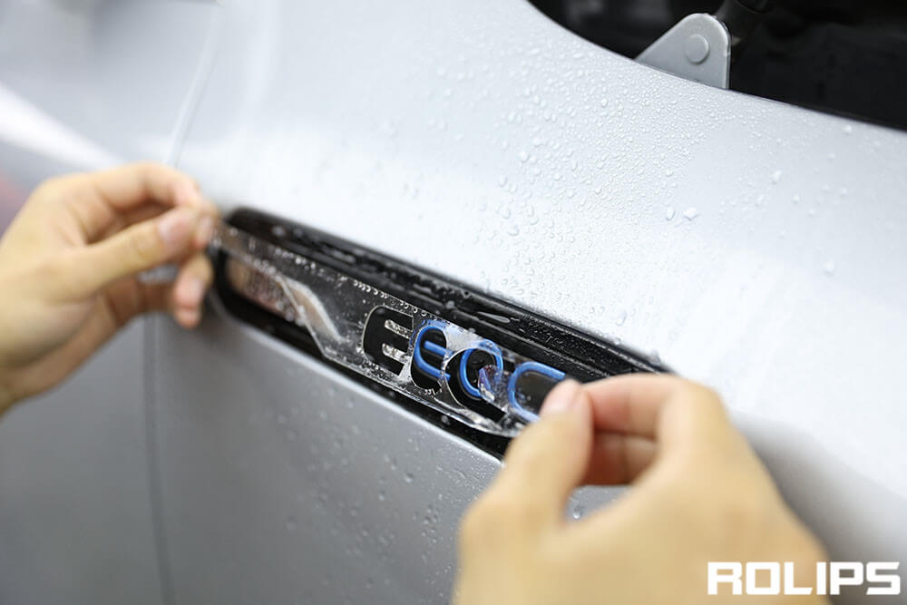 汽車貼車衣會傷害車漆嗎？