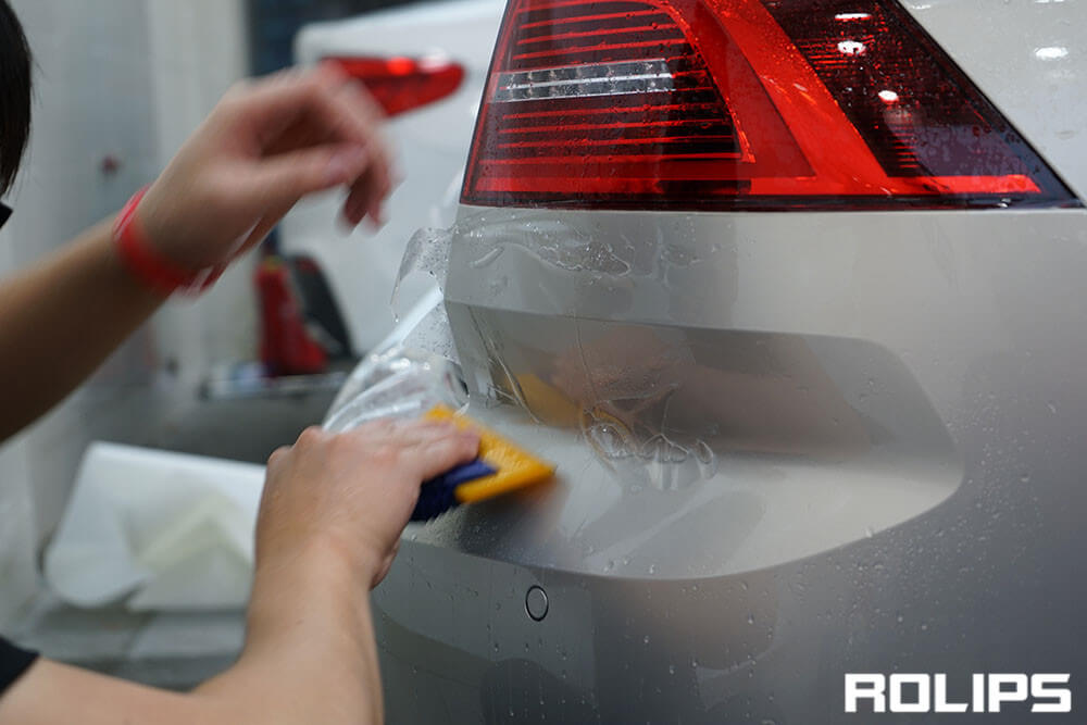 汽車(chē)貼車(chē)衣應(yīng)該怎么選擇？