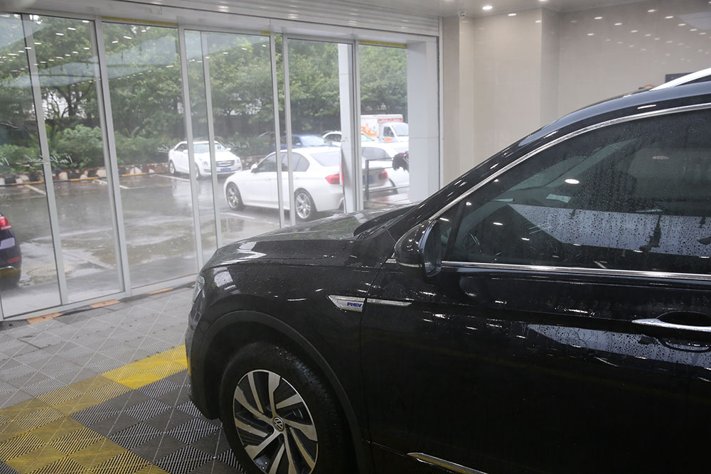 漆面保護(hù)膜是什么材質(zhì)做的？