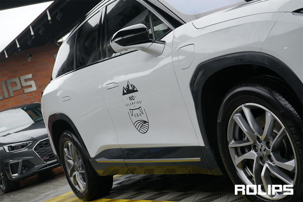 隱形車衣與改色膜有什么區(qū)別？隱形變色膜違法么？