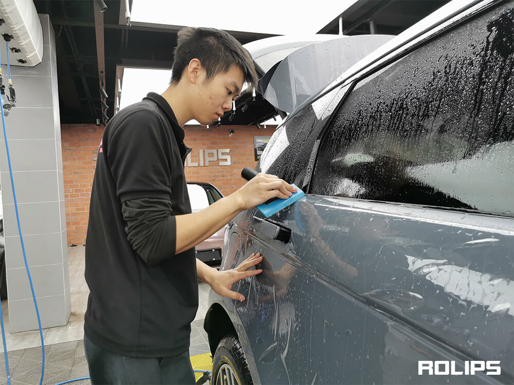 冬季貼車衣需要注意什么？剛貼完車衣下雪了怎么辦？（1）