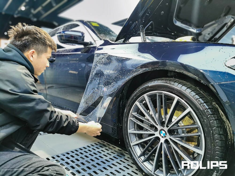 寶馬5系施工ROLIPS漆面保護(hù)膜過(guò)程展示（六）