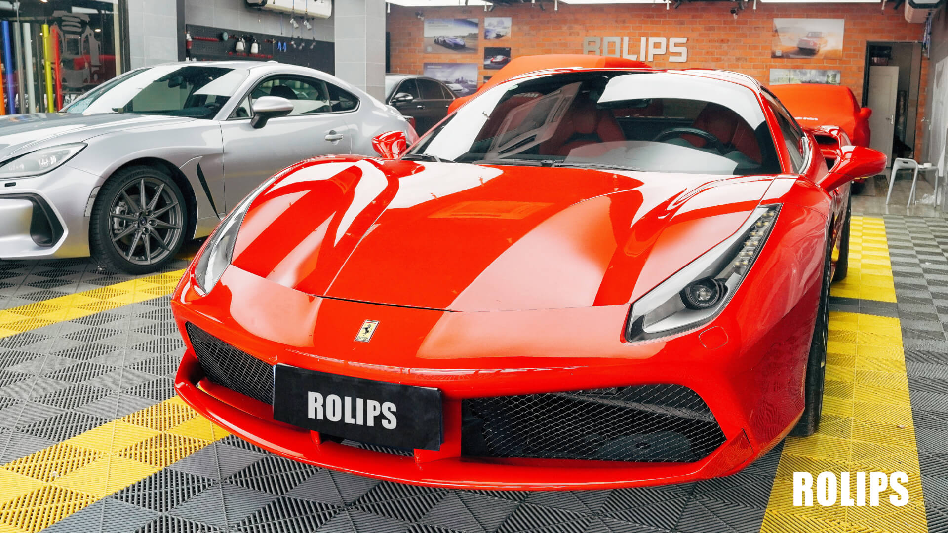 法拉利裝貼RS95隱形車(chē)衣，腎上腺素飆升