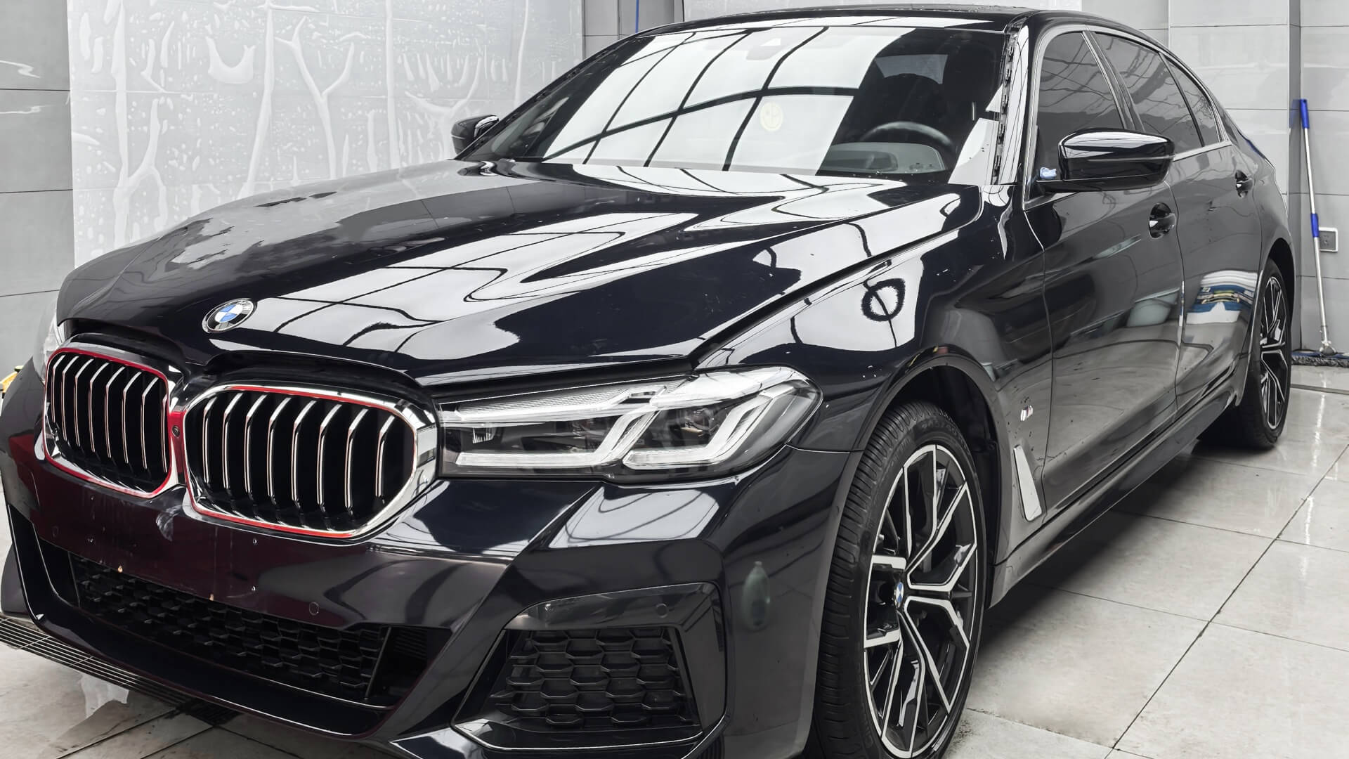 寶馬5系 施工施工ROLIPS羅利普斯RS75隱形車(chē)衣